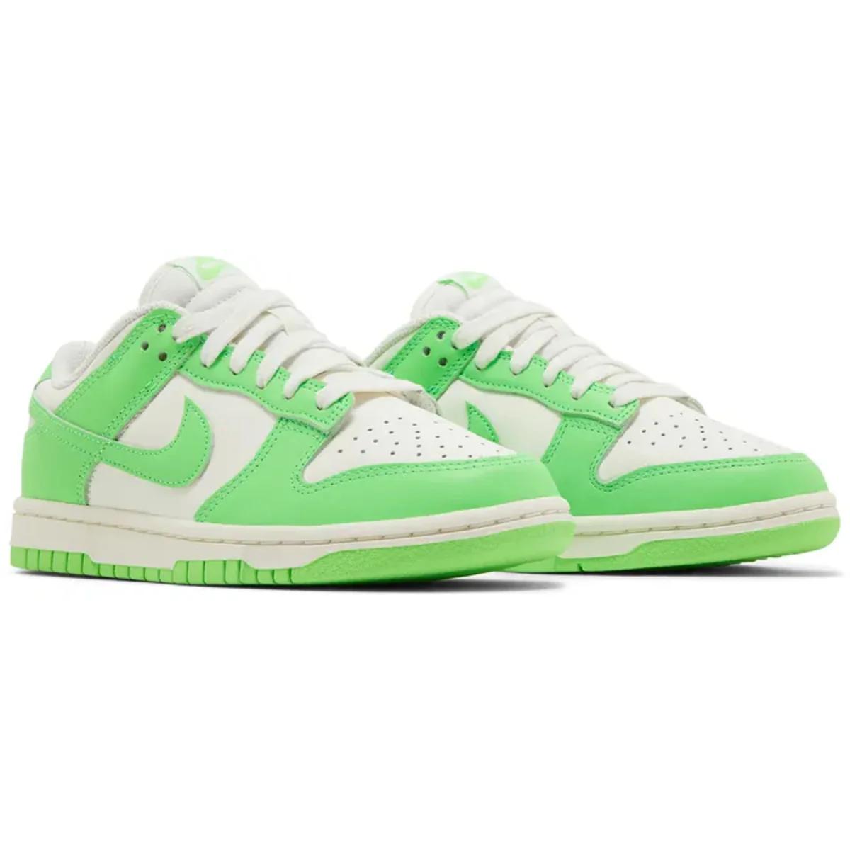 Nike Dunk Low Green Strike (W) - Image 3